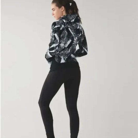 Lululemon static mist scuba hoodie - Picture 3 of 8